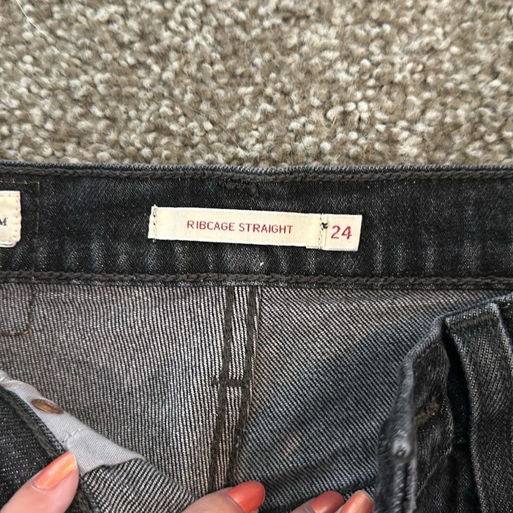 Levi’s Ribcage Straight Jeans - Picture 3 of 6